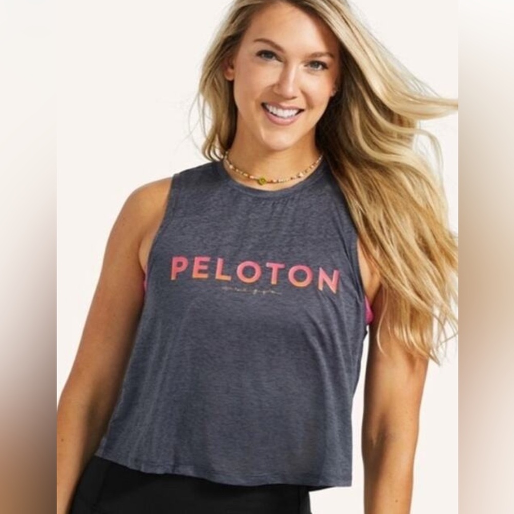Peloton Navy Women’s cropped Muscle Tank